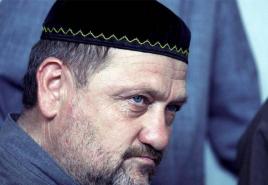 Revista militară și politică Ramzan Kadyrov erou